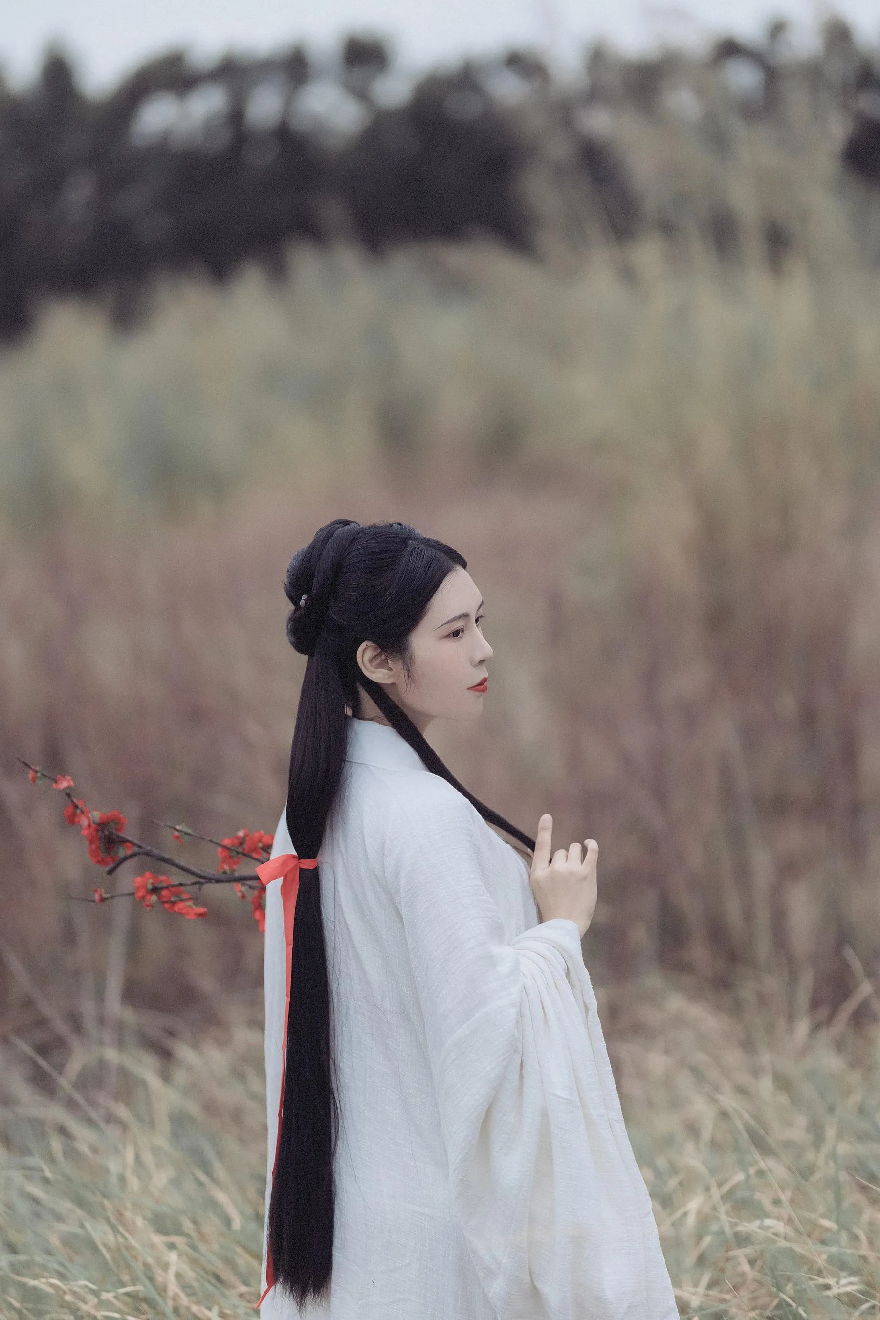 [YITUYU艺图语]2021.10.22 白衣隐 Yiyi [27P]插图2